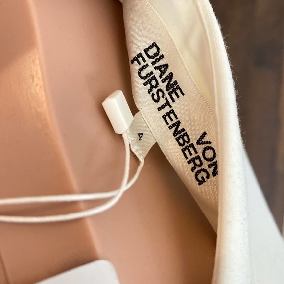 NWT Diane Von Furstenberg Genesis Flat-Front Cropped Pants, DD0488 - Picture 10 of 13